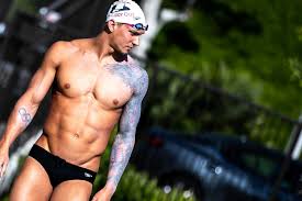 They have long been known for their elite racing suits, most recently the speedo lzr racer x kneeskin and lzr racer x jammers. World Record Holder Caeleb Dressel Ke Training Sets Par Ek Nazar