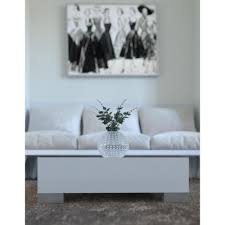 This table's slim and playful silhouette is suitable for small spaces. Small Coffee Table Icube 90 Grey Concrete Mobili Fiver