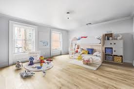 Why not use your kids' room real estate to encourage and inspire their creativity? 75 Beautiful Kids Room Pictures Ideas May 2021 Houzz