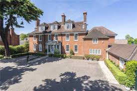 If in search of swank, stately cannizaro house's restaurant will do, spilling out of an orangery onto a terrace overlooking beautiful gardens. Kingholme House 106 Ridgway Wimbledon London Sw19 4rd Property For Sale Savills