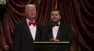 SNL just called JD Vance "gay" in their cold open