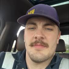 Who builds custom boxes in the Houston area?