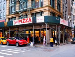 Our white pizza with extra virgin olive oil, mozzarella, pepperoncini & roasted peppers. Die Beste Pizza In New York Newyorkcity De