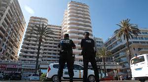 Ihre bürger können ohne test oder impfnachweis nach spanien einreisen. Corona Anstieg In Spanien Plotzlich Steht Der Sommer Wieder Auf Dem Spiel Der Spiegel