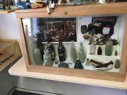 Popular collectors item for beachcomers and decorations, our sea glass balls are truely unique and beautiful. Collection Of Sea Treasures Picture Of Sea Glass Museum Fort Bragg Tripadvisor