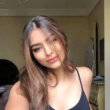 Janice Castillo's Instagram, Twitter & Facebook