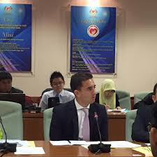 Mulai april 2016, terdapat sedikit perubahan pada dos suntikan mmr dan je (sarawak). Kementerian Kesihatan Malaysia Facebook