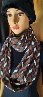 NWT Dana Herbert Women Knit Graphic Print Scarf Great Gift Colorful Easy  Care