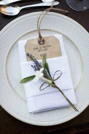 Pliage De Serviettes Facile Et Deco En 80 Idees Pour Debutants Serviettes De Mariage Pliage Serviette Mariage Menu Mariage Champetre