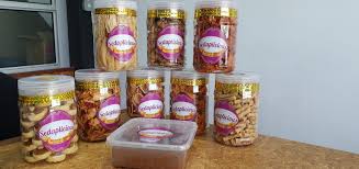 Noys cookies (biskut raya) adalah jenama islam yang diusahakan oleh syarikat aynuf enterprise yang berpengkalan di permatang pauh, pulau pinang. Peniaga Kuih Jenama Sedaplicious Hanya Import Kuih Raya Yang Penuhi Sedap Tekak S Pura Berita Mediacorp
