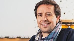 Manuel marques, de 46 anos, pôs um ponto final no casamento com ana martins, de quase uma década, para viver o amor ao lado de beatriz barosa, de 24. Ator Manuel Marques Ja Vive Com Beatriz Barosa De 24 Anos Apos Separacao Inesperada Famosos Correio Da Manha