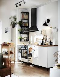 İkea'nın türkiye'deki mağazalarında hangi ürünlerin indirimde olduğunu öğrenmek için hemen güncel indirim kataloğuna göz at! Ikea Der Neue Katalog Geht Als Handbuch Fur Einen Besseren Alltag Zu Hause An Den Start Moebelkultur De