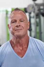 About Move Me in the Middle: Are A Team Of Experts That Will Help You Reach  Your Goals.