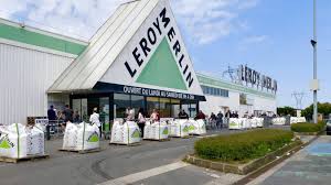 Rendez vous cuisine leroy merlin. Louvroil Une Longue File D Attente Pour La Reouverture De Leroy Merlin