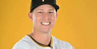 San Francisco Giants roster move: sign Jake Lamb to minor league deal