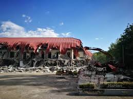 Petani atau sp) merupakan sebuah bandar yang terbesar di negeri kedah darul aman berbanding alor setar. 15 Tahun Pemilik Inap Desa Ceroboh Tanah Kerajaan