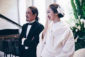 chinoさんはinstagramを利用しています お花もドレスも素敵な結婚式でした wedding weddingdress bridal flower 結婚式 プレ花嫁 ウェディングドレス ウェディング ヘアスタイル 結婚式 白無垢 白無垢 ナチュラル