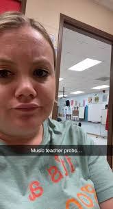 Lacey Oakes's Instagram, Twitter & Facebook