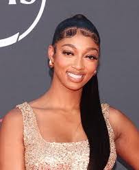 Lawanda Lott's Instagram, Twitter & Facebook