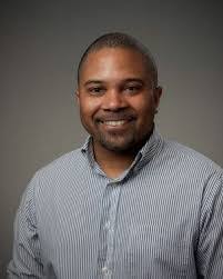 Leslie Moser's Instagram, Twitter & Facebook