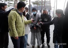 내장사 대웅전에 불이 났다는 신고는 이날 오후 6시 30분께 전북소방본부와 전북경찰청에 접수됐습니다. 8rmogk27ayj Mm