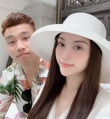 Sau đó, anh cùng bạn gái phùng bảo trân ngoài văn thanh, ba cầu thủ khác của việt nam đang được điều trị chấn thương tại hàn quốc là trần đình trọng, lục xuân hưng và đặng văn tới. Chuyáº¿n Ä'i Nghá»‰ DÆ°á»¡ng Táº¡i Khach Sáº¡n 5 Sao Cá»§a VÄƒn Thanh Va Báº¡n Gai Sieu Vong 1 Tin Má»›i Ngoi Sao