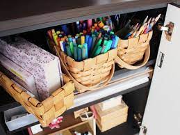 セリア ダイソーでスッキリ おもちゃや文具の収納 増え続ける子供のお絵かき作品の収納法 収納 部屋の整理 diy アイデア