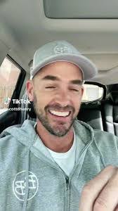 Danielle Benge's Instagram, Twitter & Facebook