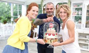 Pour cette nouvelle compétition, il concourt aux côtés de célia cuminet, sa chef pâtissière, et de valentin le nerse, son chef pâtissier. Recette De La Buche De Noel Sapin Emilie Meilleur Patissier 2017