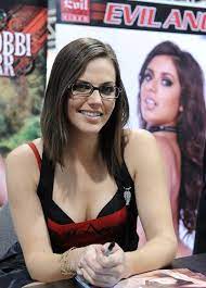 Bobbi Starr - Wikipedia