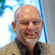 Kees Maas op LinkedIn: Na bijna 8 jaar als directeur gewerkt te hebben aan  het Dr. Mollercollege,…