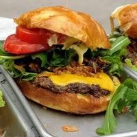 To complete your order, you can refine your burger with various toppings such as onions, tomatoes, rocket or parmesan. Better Burger Company Hamburg Altstadt 63 Tipps