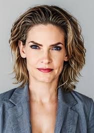 Lola Head's Instagram, Twitter & Facebook