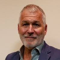 Kim Luke's Instagram, Twitter & Facebook