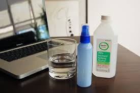 How To Clean A Laptop Screen And Keyboard Laptop Screen Rubbing Alcohol Cleaning