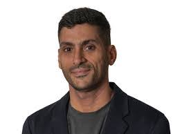 Pat Burnham's Instagram, Twitter & Facebook