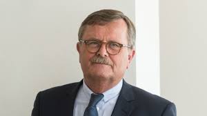 Erhalten sie information zu telefonnummer, anschrift und kundenservice. Vertreterversammlung 2017 Arzteprasident Ist Neuer Aufsichtsratschef Der Apobank