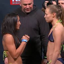 Carla esparza used her wrestling for a convincing victory over rose namajunas in the ultimate fighter event. Carla Esparza Vs Rose Namajunas Staredown Pic Tuf 20 Finale Weigh Ins Mmamania Com