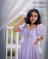 وديمه احمد Wadima Ahmed On Instagram اختياراتي هالمره من شي ان طبعا منوعة فساتين بناطلين جاكيتات و Cute Couples Kissing Dresses Cute Couples