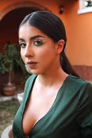 Lesslie Martinez's Instagram, Twitter & Facebook