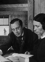 Informational purposes only, to visually identify deep focus photography — the most innovative technical aspect of citizen kane — in the section of the article titled depth of field and focus, in which the film is discussed. Deep Focus Shot Creative Examples Of Camera Movements Angles