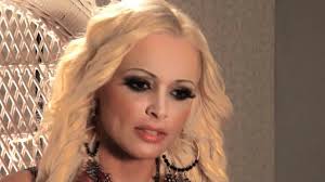 Daniela katzenberger hosts germany's fastest party in cologne. Interview Daniela Katzenberger Sei Schlau Stell Dich Dumm Youtube