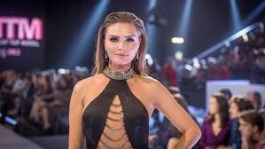 She was the winning contestant of cycle 2 of holland's next top model in 2007. Kim Feenstra Is Committed To The Animals