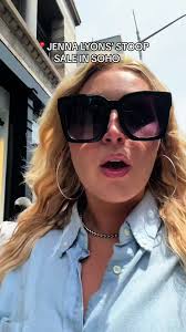 @Jenna Lyons ICONIC STOOP SALE 🫶🏼💅🏼✨ #fyp #nyc #soho #fashion  #jennalyons #summerootd #ootd #sale #rhony #iconic #haul #tryon