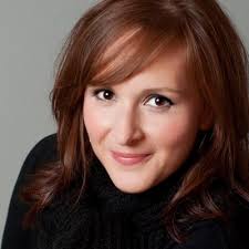 Elizabeth Priddy's Instagram, Twitter & Facebook