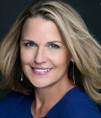 Heather Moore was the recipient of the Art of Giving Award at the 42nd  Annual Arts Awards. Heather's incredible support of the arts and generous  giving established The Cathedral Arts Project's Heather