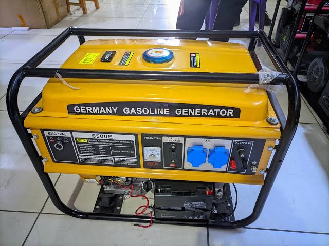 Groupe électrogène 15kva presque neuf à vendre prix wanter à 2700000f Info :772155734