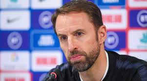 Gareth southgate), роден на 3 септември 1970 година в уотфорд, англия, е бивш английски футболист, играл на постовете на защитник и полузащитник, настоящ национален. Garet Sautgejt Eto Bylo Prekrasnoe Puteshestvie No Popav V Final Ty Dolzhen Vyigrat Ego Footboom