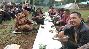 Meski begitu, tiket masuk tetap digratiskan. Warga Winduaji Gelar Tasyakuran 50 Tahun Waduk Penjalin Kumparan Com