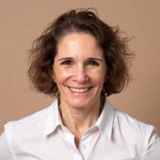 During the filming of "Mrs. Doubtfire" (1993), Robin Williams asked the  production crew to hire a small group of individuals from a nearby San  Francisco homeless shelter. The crew didn't initially… |